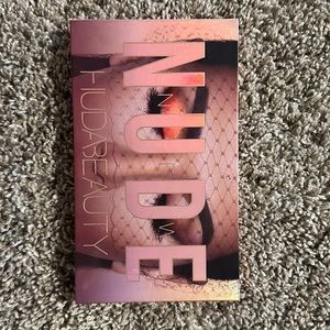 Huda Beauty New Nude Eyeshadow Palette